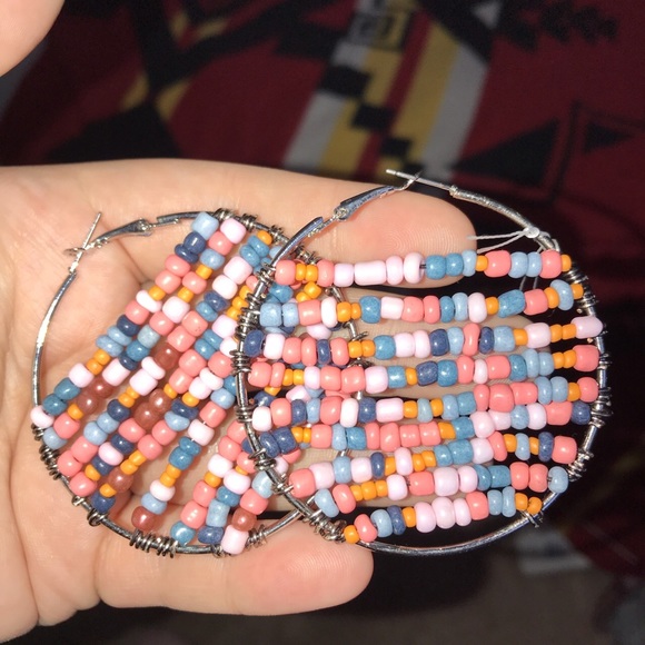 Wire wrapped beaded earrings - Picture 1 of 2